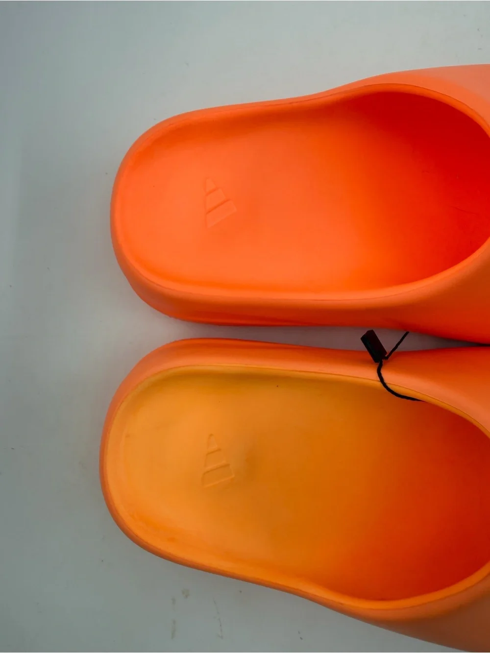👞 Adidas Unisex Yeezy Slides -Size 5 Men/Youth -Enflame Orange -Size 6.5 Women